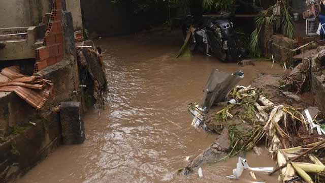Suben a 129 los municipios en emergencia por las lluvias en Brasil