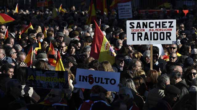 Manifiestan en Madrid contra el Gobierno de Sánchez