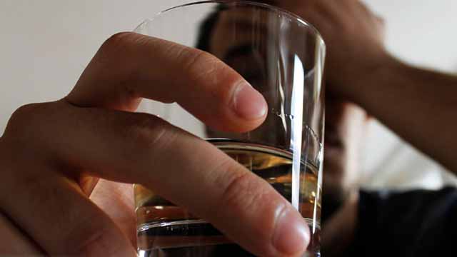 Reportan más de 70 muertes por bebidas ilícitas en cinco años