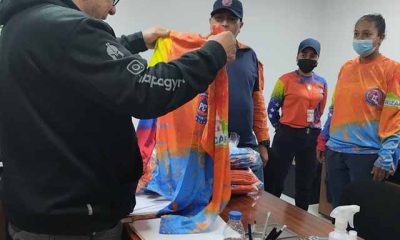 Alcalde Morales entregó uniforme a voluntarios de Protección Civil