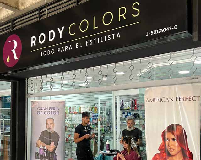 Rody Color presenta la Gran Feria de American Perfect en el Unicentro el Márquez