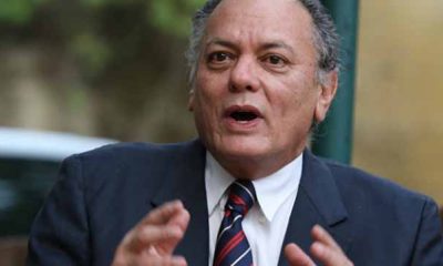 Caminante ciego en la oscuridad