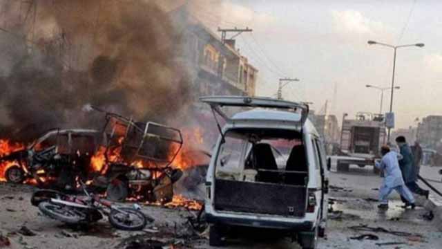 Al menos 4 muertos y 8 heridos en atentado con bomba en Pakistán