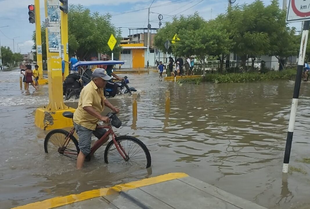 Perú sigue en alerta ante fuertes lluvias