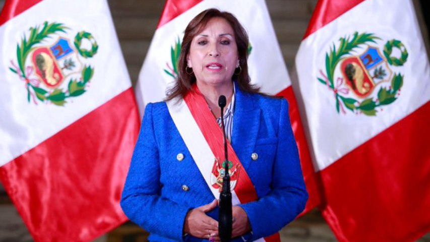 Presidenta de Perú declara por muertes en protestas