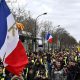 Francia aprueba la ley que eleva la edad de jubilación sin aprobación en el Parlamento