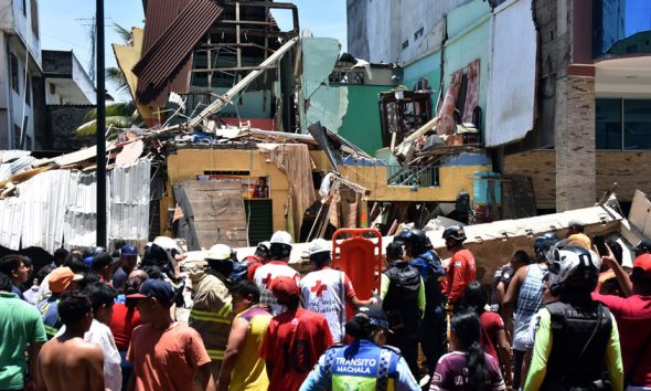 Muertos, daños y un golpe a la petrolera estatal: los estragos del sismo que sacudió Ecuador