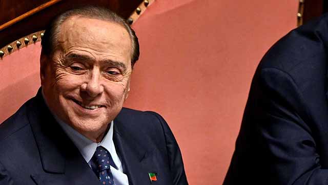 El expresidente italiano Berlusconi, en cuidados intensivos por problemas cardiovasculares