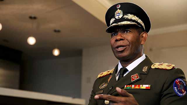 Vea cómo el prófugo de la justicia y ex jefe del Sebin recibió prácticas de lecturas para su discurso golpista en 2019