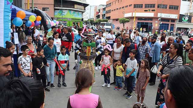 Realizan campaña divulgativa en Los Teques contra el maltrato infantil