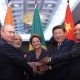 Otro revés al dólar: El grupo de los BRICS trabaja en una nueva moneda para su comercio
