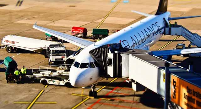 Llegan a Colombia 209 migrantes retornados desde EEUU