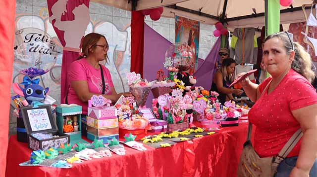 Feria especial por el Día de las Madres se lleva a cabo en Los Teques