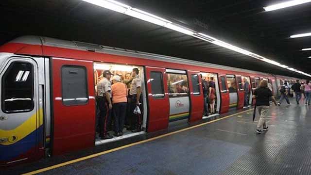 Usuarios piden mejoras en el servicio del Metro tras aumento