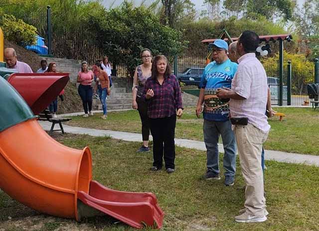 Alcalde Morales entregó parque de Llano Alto