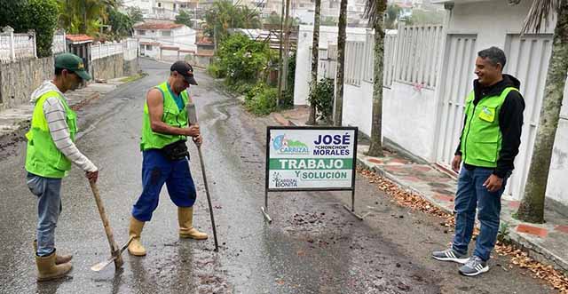 Alcalde José Morales soluciona colapso de tubería de aguas servidas en Los Cedros