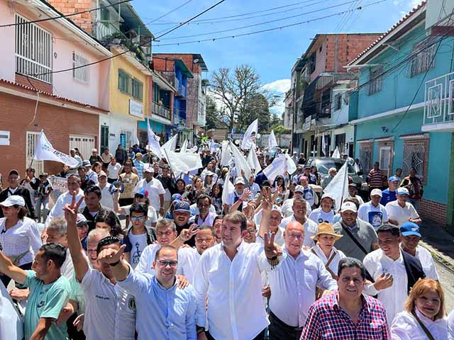 Carlos Prosperi A 3 AÑOS DE ESTAR EN MIRAFLORES CONVOCARE ELECCIONES GENERALES