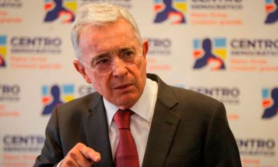 Justicia colombiana niega solicitud de preclusión en investigación contra Álvaro Uribe Vélez