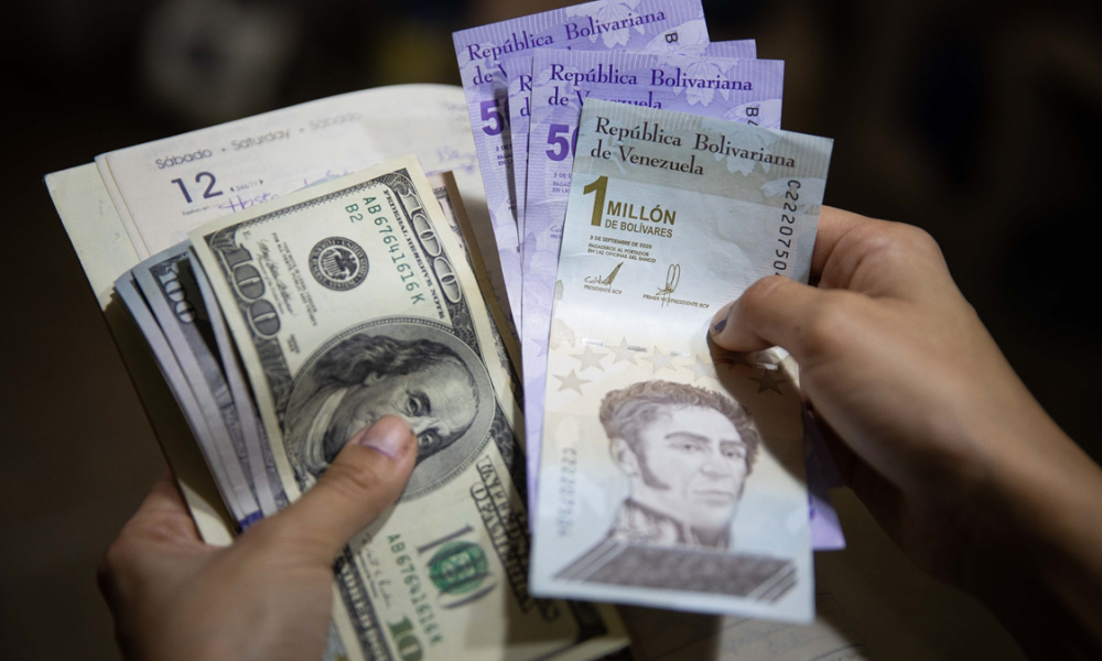 Dólar en Venezuela alcanza los Bs. 26,00: Euro también sube a Bs. 28,07