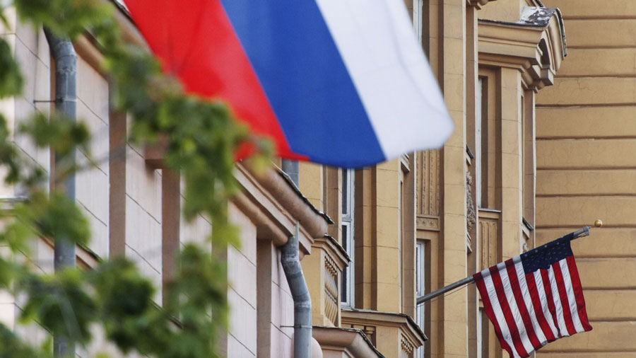 EEUU autoriza transferencia de activos rusos a Ucrania, Rusia denuncia robo