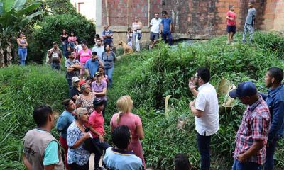 Alcalde Farith Fraija lleva soluciones a comunidades guaicaipureñas con dotaciones