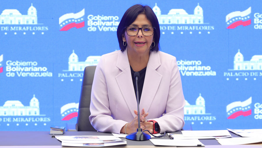 Vicepresidenta de Venezuela se reúne con representantes del Movimiento de Empresas de Francia para fortalecer alianzas.