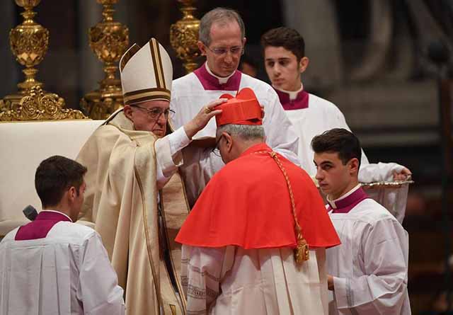 Cardenal Baltazar Porras recibió su segundo Palio Arzobispal en el Vaticano