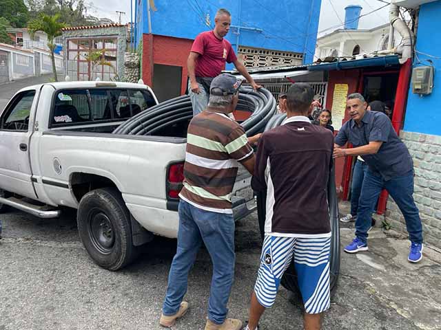 Alcaldía y vecinos instalarán 200 metros de manguera de agua potable en La Yerbabuena
