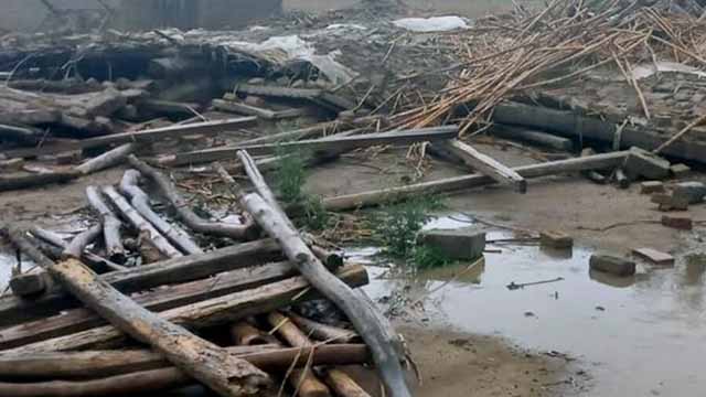 27 muertos y 146 heridos por fuertes lluvias en Pakistán