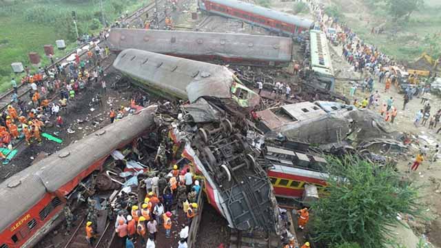 Más de 280 muertos y casi mil heridos en el accidente ferroviario más mortífero de la India en dos décadas