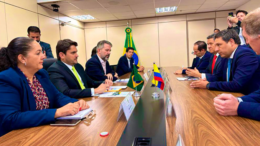 Colombia y Brasil firman acuerdo para llevar conectividad a la selva amazónica a través de fibra óptica