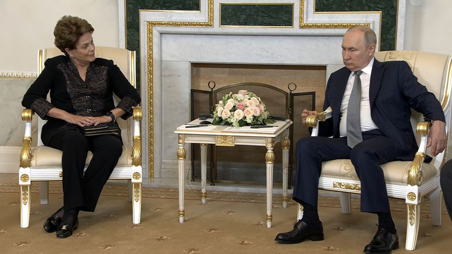 Vladímir Putin se reúne con Dilma Rousseff previo a la cumbre Rusia-África del BRICS