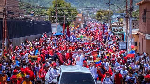 Presidente Maduro destaca masiva movilización en Puerto La Cruz y otros estados del país"