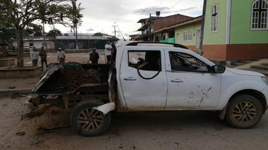 Atentado en el Cauca: Policía Muere en Ataque de Carro Bomba; Estado Mayor Central Implicado