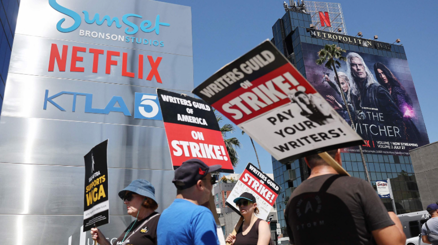 Sindicato de Guionistas de Hollywood Aprueba Acuerdo Salarial y Pone Fin a la Huelga