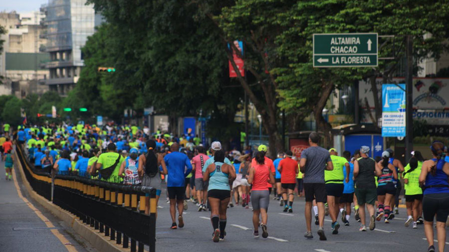 Cierre de vías en Caracas por la Carrera 10k Miranda: planifica tu ruta