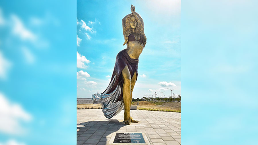 Inaugurada estatua de Shakira en Barranquilla con emotiva dedicatoria.