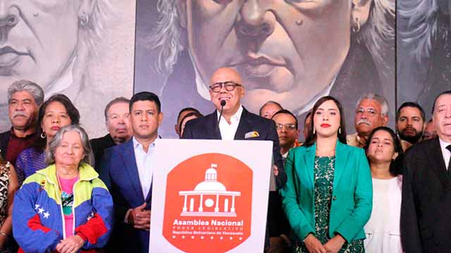 Fallos CIJ: Guyana obligada a cesar concesiones petroleras, afirma Jorge Rodríguez