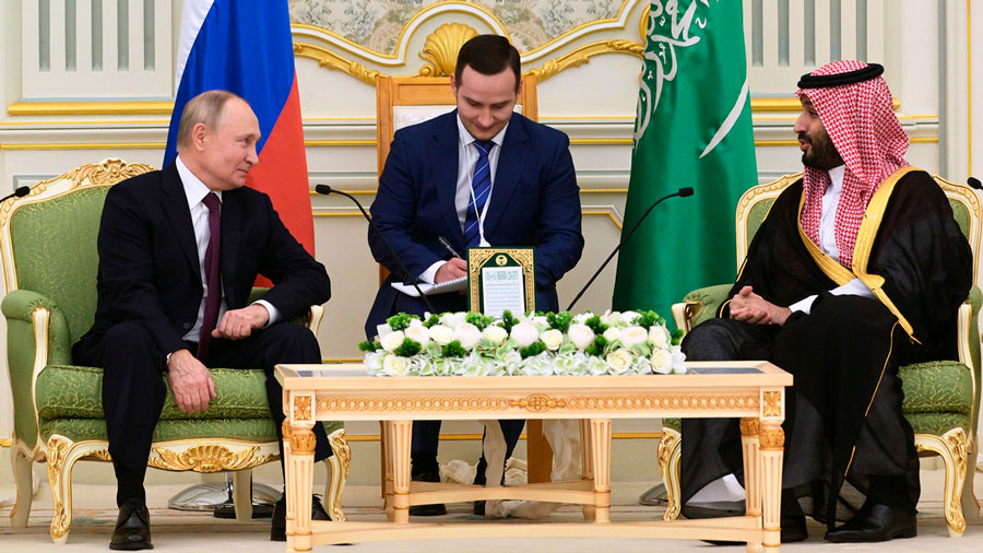 Vladímir Putin fortalece lazos en visita a Arabia Saudita y Emiratos Árabes Unidos