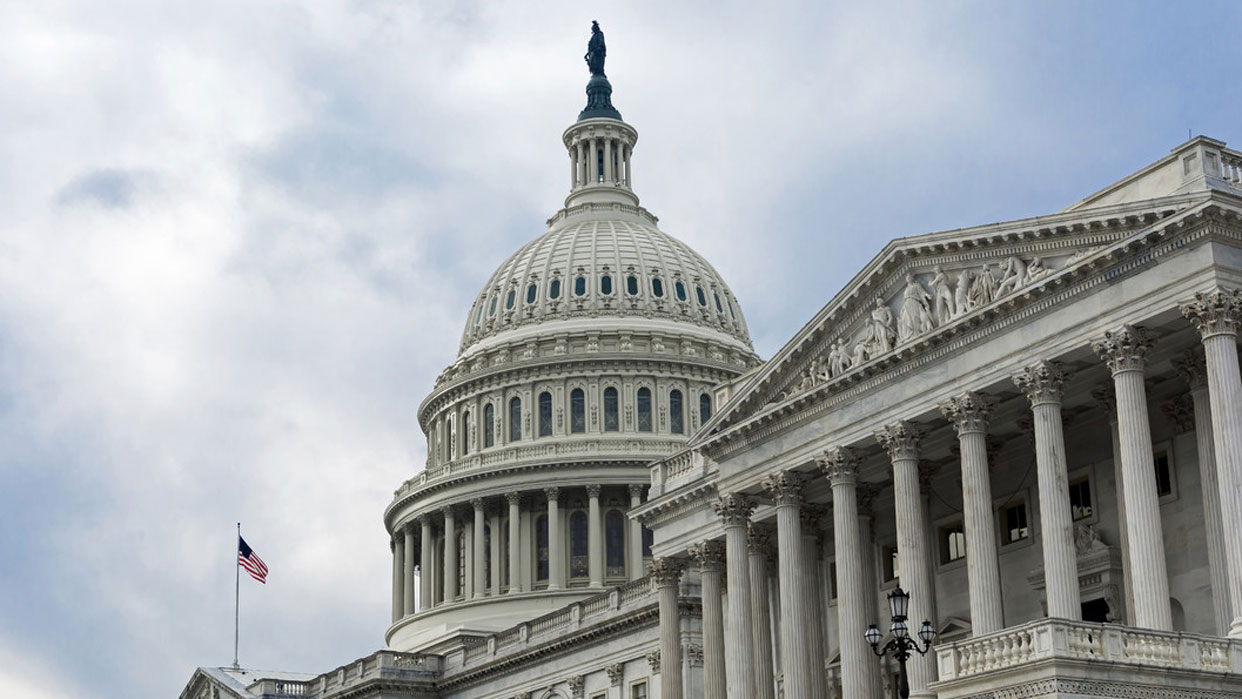 Líderes del Congreso de EE. UU. Logran Acuerdo Temporal para Evitar Cierre del Gobierno