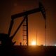 Tensiones en Mar Rojo elevan precio del petróleo