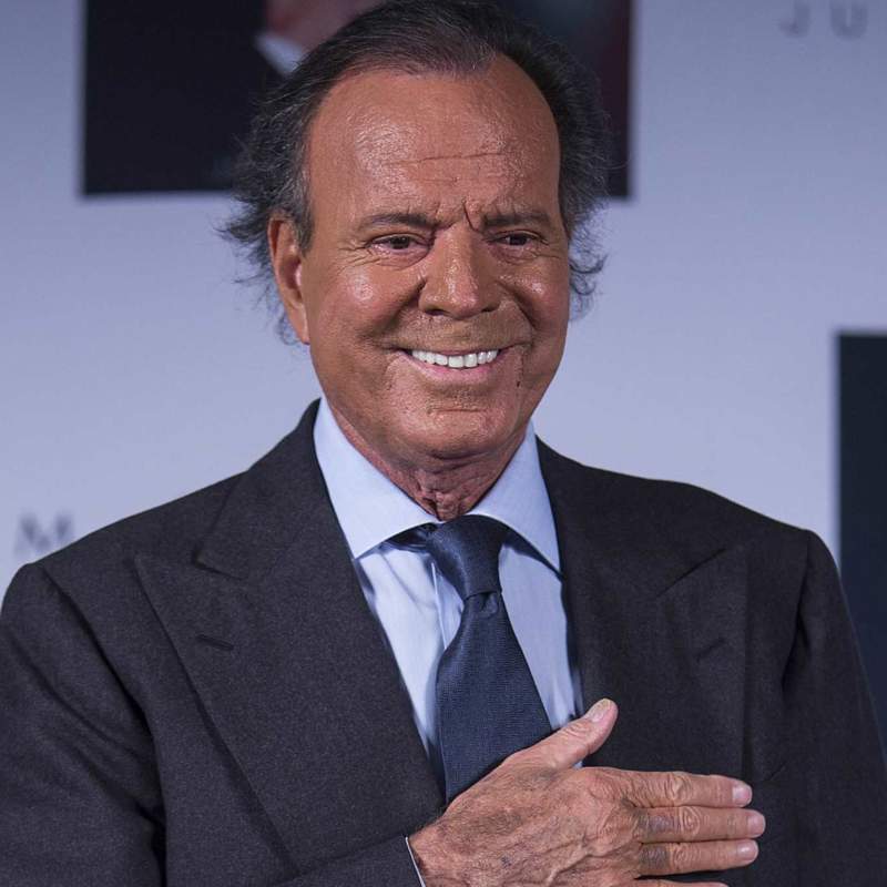 Julio Iglesias Revela su Vida en una Serie de Netflix