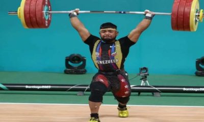 Keydomar Vallenilla, campeón absoluto en levantamiento de pesas