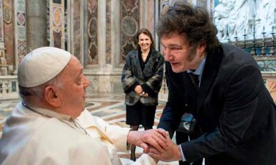 Papa Francisco se reúne con presidente argentino Javier Milei en el Vaticano