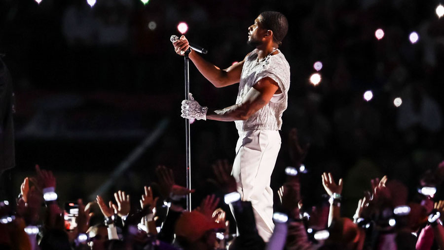 Usher Rinde Épico Homenaje a Michael Jackson en el Super Bowl