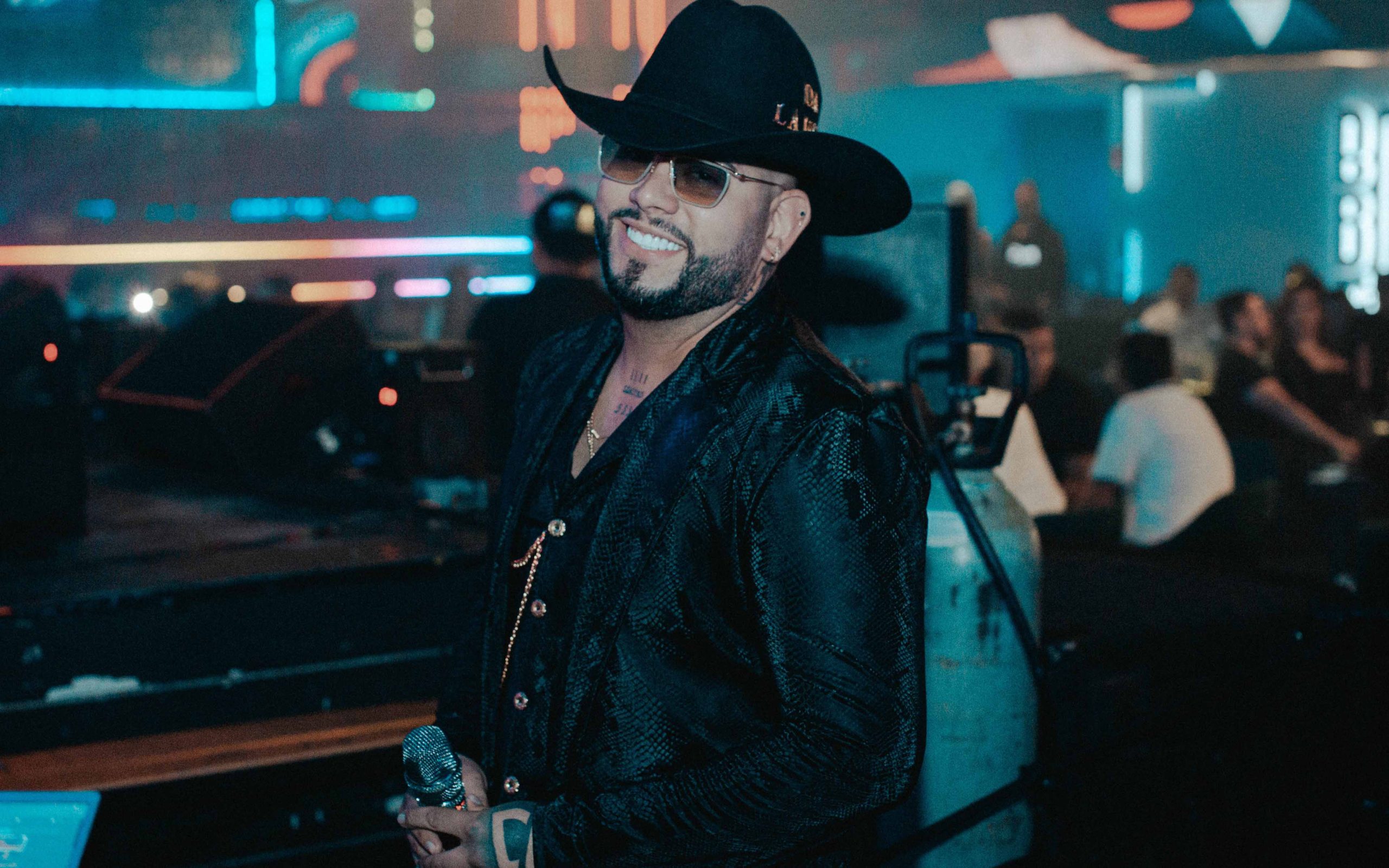 Diego A La Voz, exponente del regional mexicano, presenta su último éxito musical, una oda al amor y la nostalgia