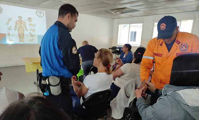 Docentes de Los Salias se capacitan en primeros auxilios para actuar ante emergencias en las aulas