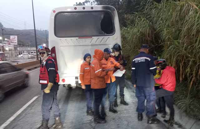 Incendio vehicular en Carretera Panamericana km 18: Acción rápida de Protección Civil Carrizal