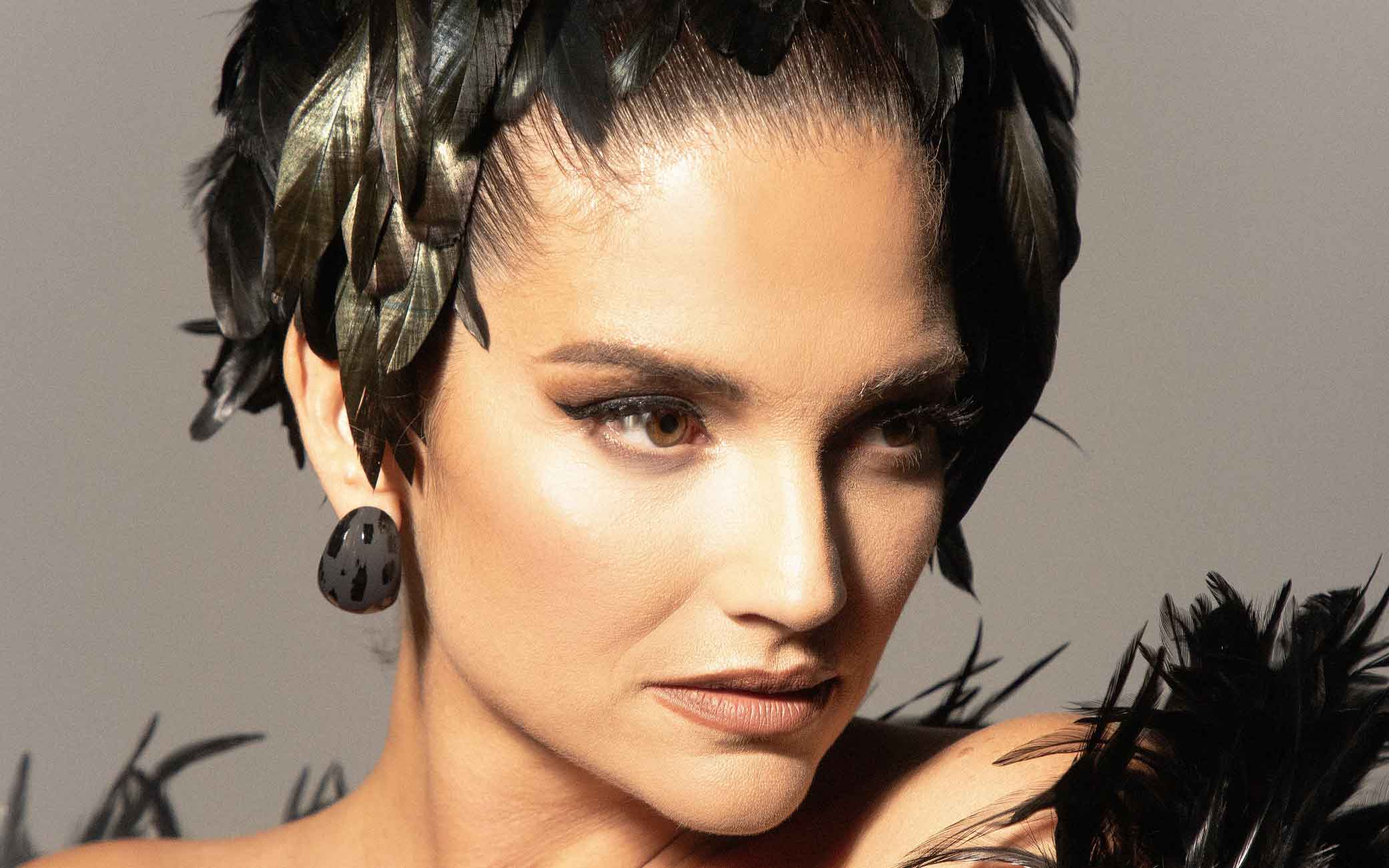 Natalia Jiménez deleitará a sus fanáticos venezolanos en su cierre de gira en el Poliedro de Caracas.