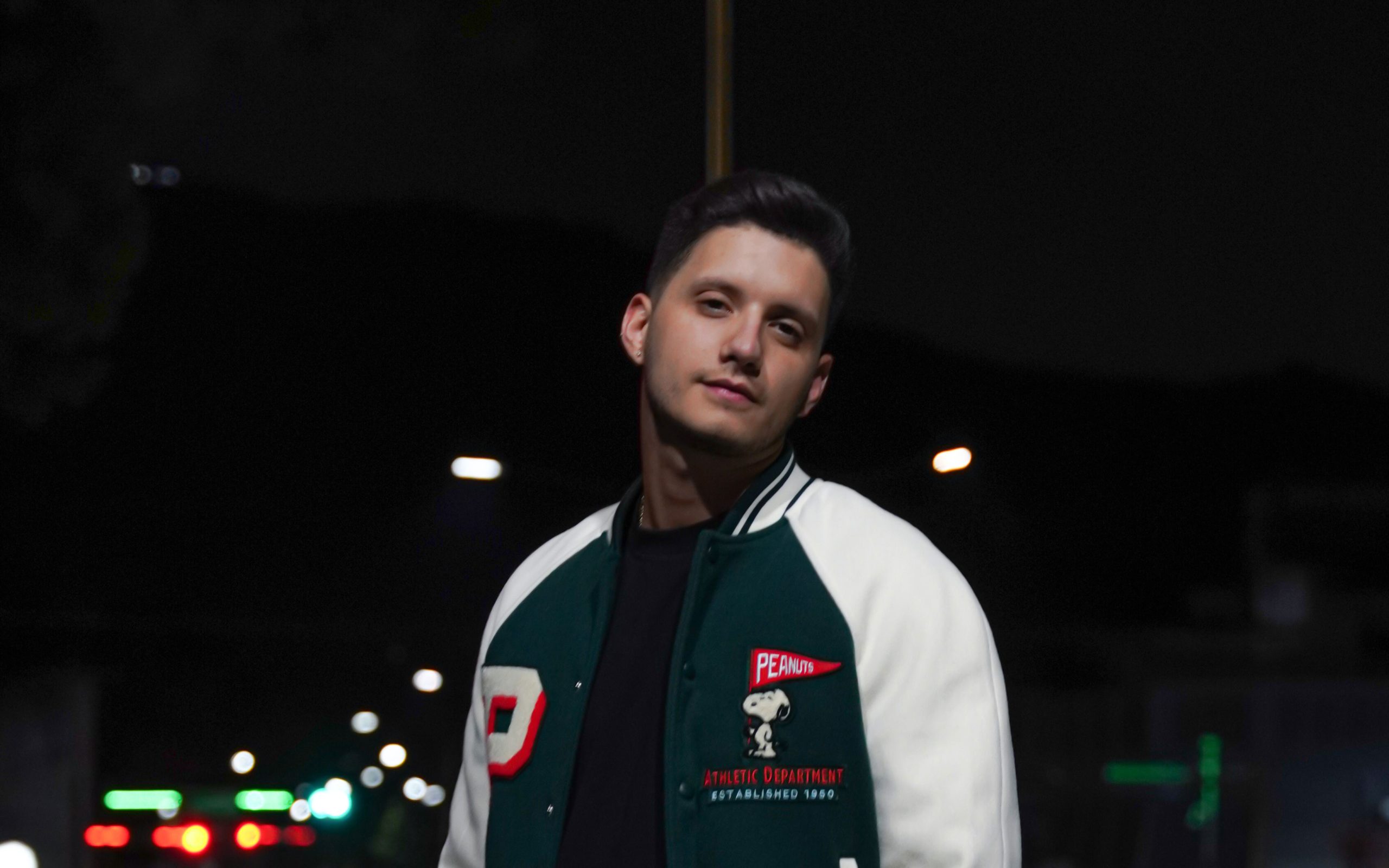 José David brillará en el escenario del Miss Aragua 2024 con su propuesta musical innovadora y envolvente.